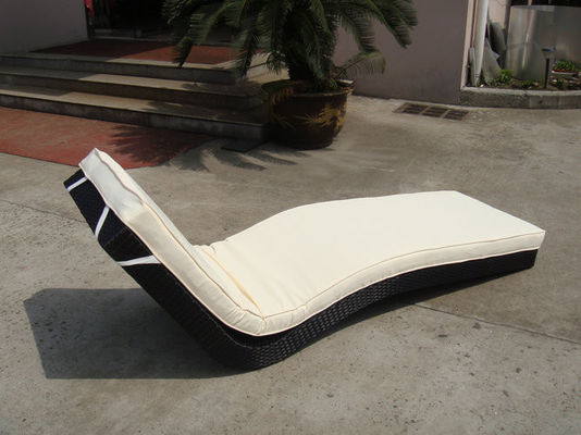 Outdoor Rattan Furniture Sunlounger